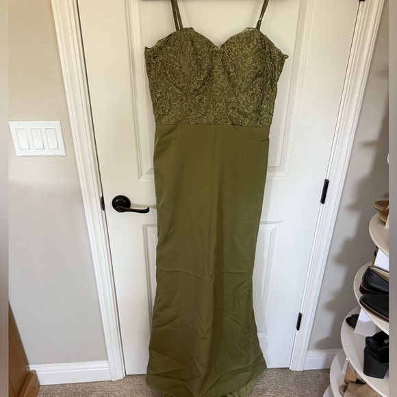 Chic Olive Green Lace bridesmaids Dress - Picture 1 of 8